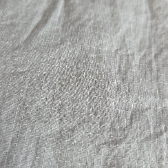 Men's Theory Dress Shirt. Size M. 100% Cotton.Ripstop Shirting. Light Gray/Beige - Picture 2 of 6